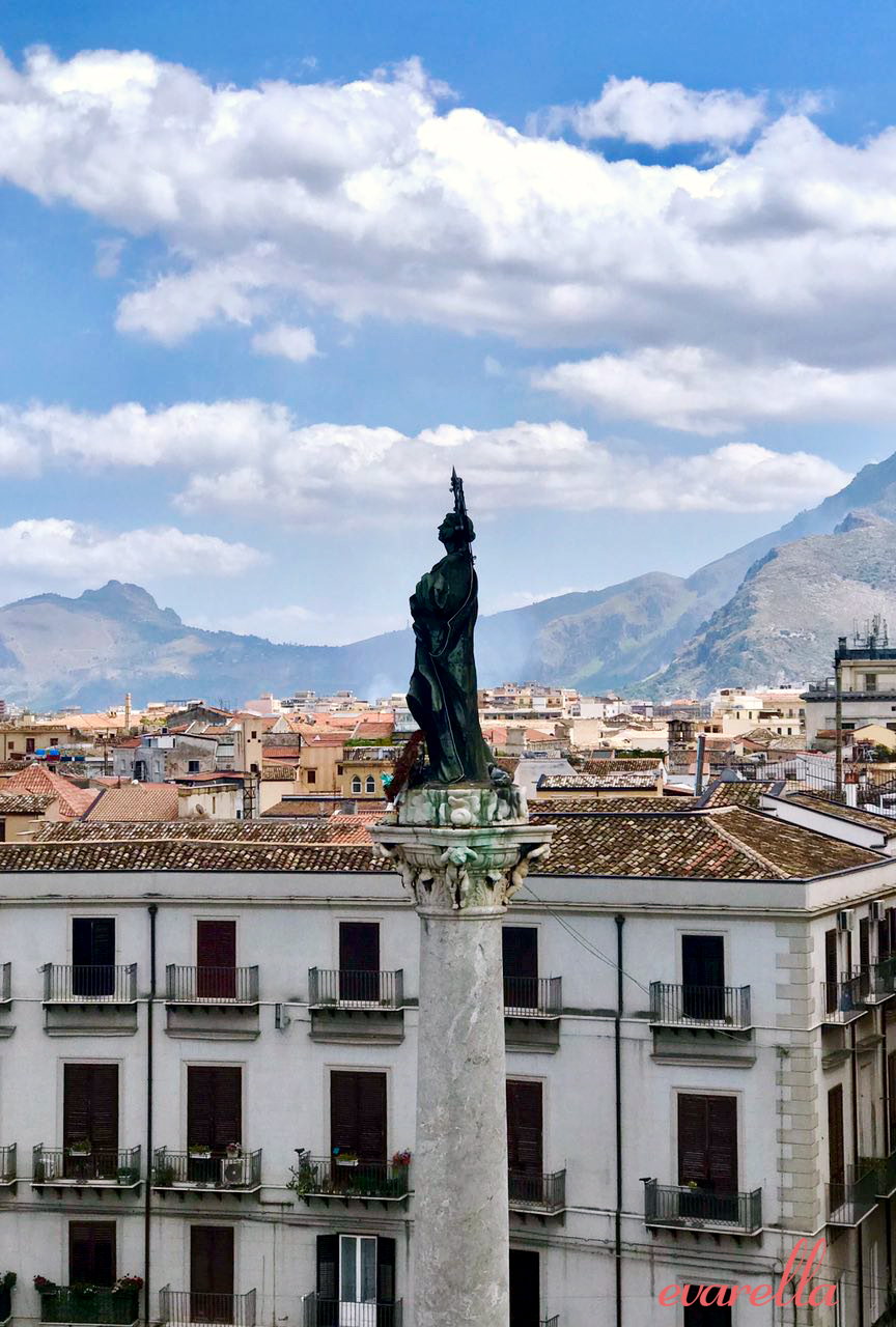 larinascente palermo aussicht dachterrasse piazzasandomenico3 Aussicht von der Dachterrasse im Hintergrund der Monte Catalfano– La Rinascente Palermo